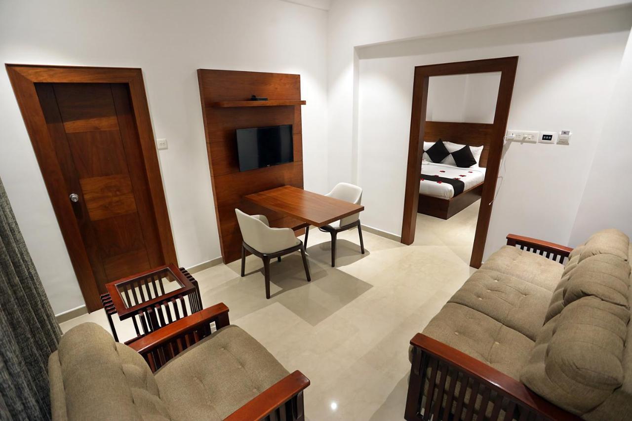 Iswarya Residency Hotel Kottayam Eksteriør billede