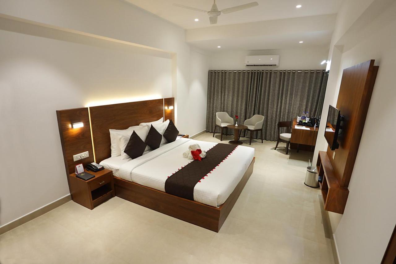 Iswarya Residency Hotel Kottayam Eksteriør billede