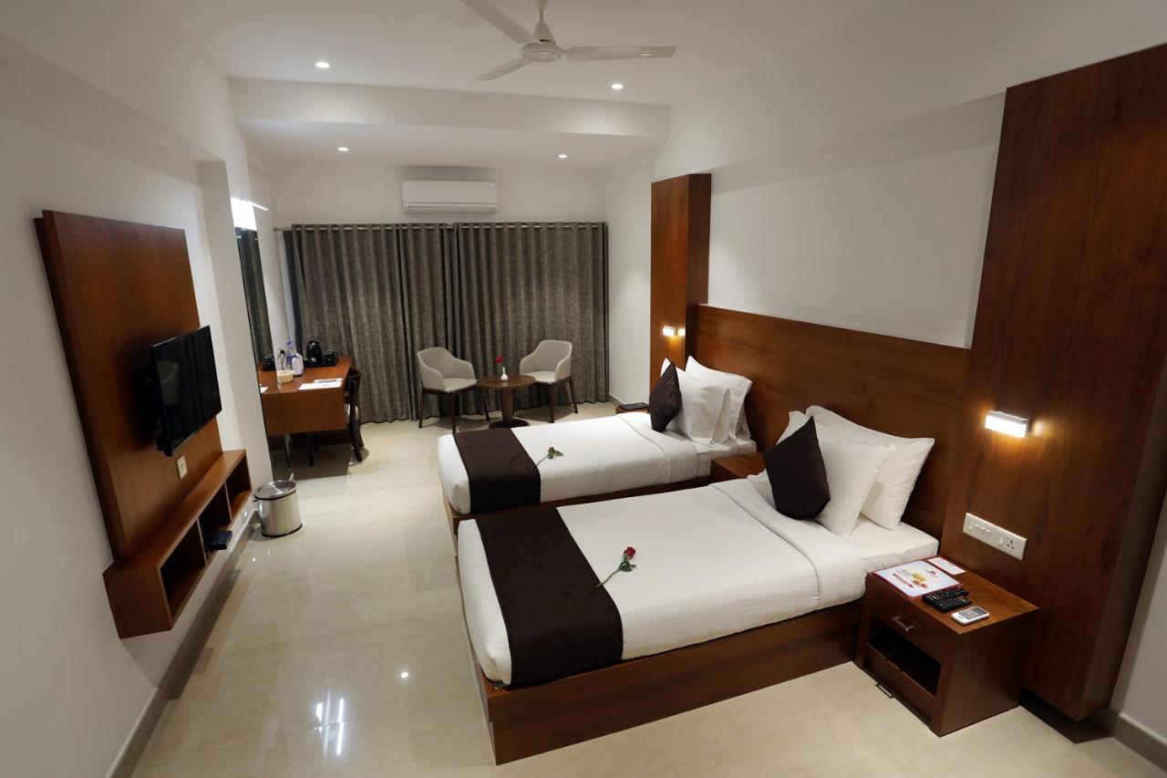 Iswarya Residency Hotel Kottayam Eksteriør billede