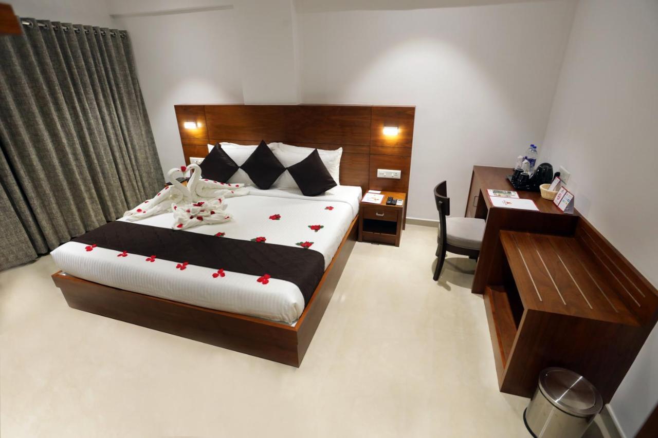 Iswarya Residency Hotel Kottayam Eksteriør billede